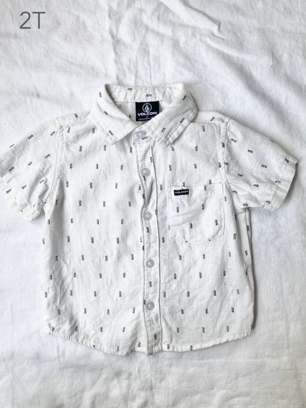 🪴5/$30 Volcom 2T Toddler Boy White Black Collar Button Shirt Wedding Summer